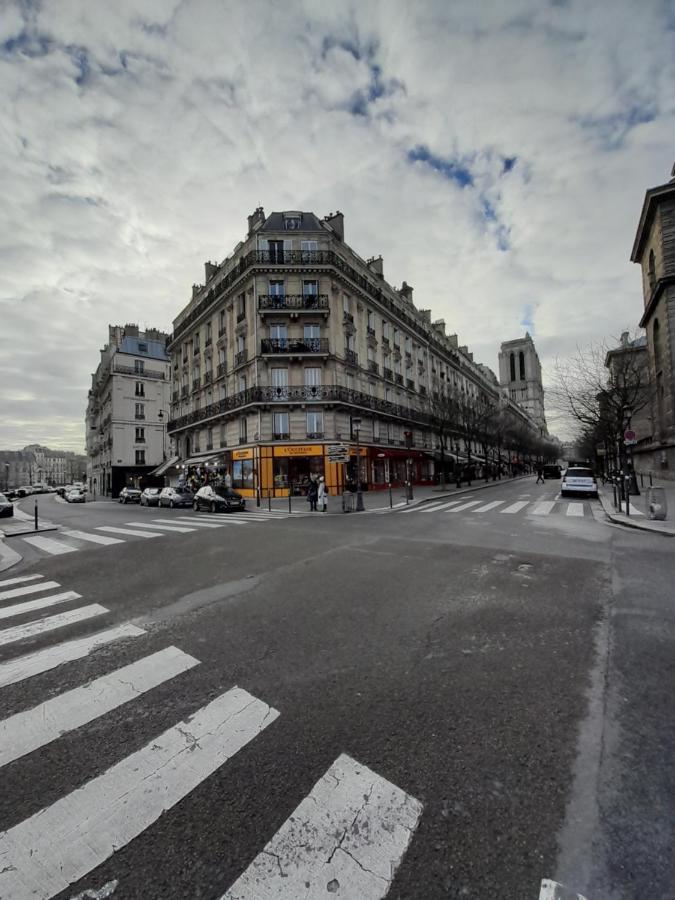 Cosy 2 Pieces Typiquement Parisien A Notre-Dameアパートメント エクステリア 写真